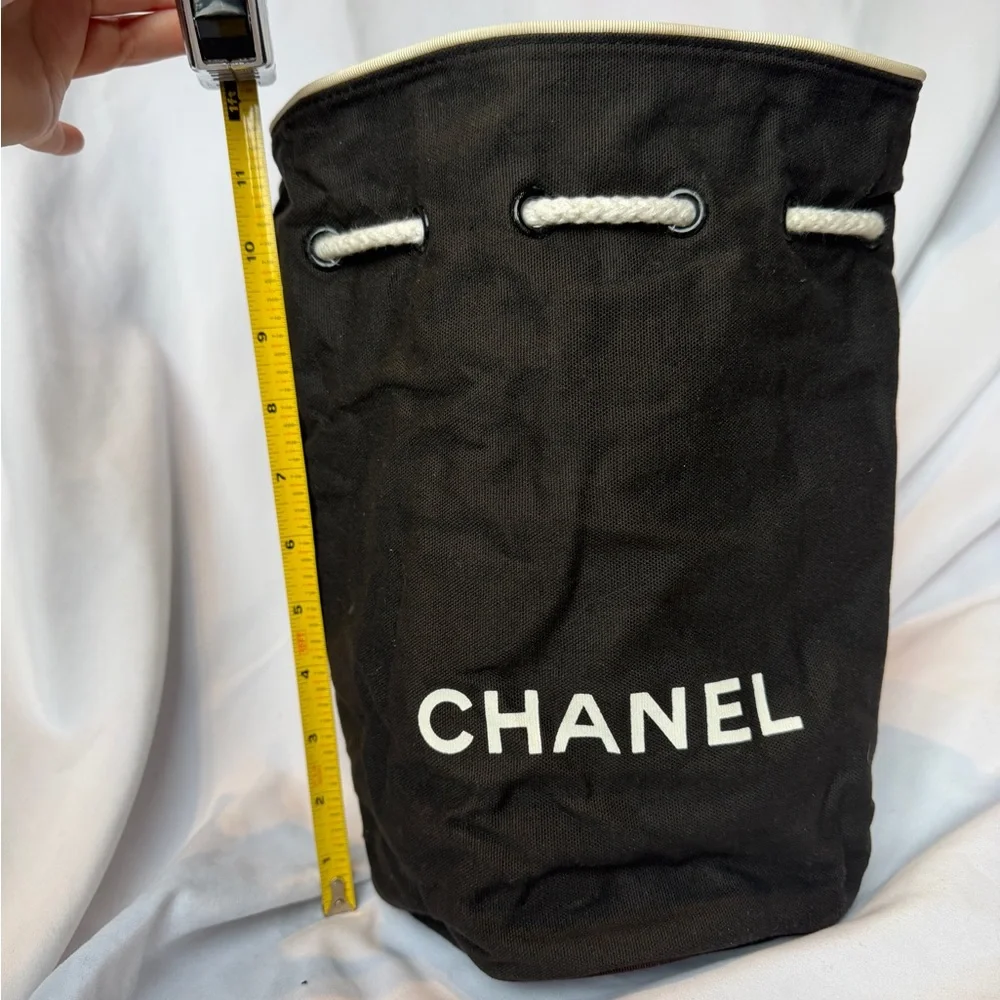 💯AUTH CHANEL drawstring backpack - Picture 5 of 7